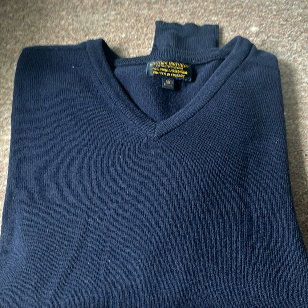 Brooks brothers navy v neck sweater